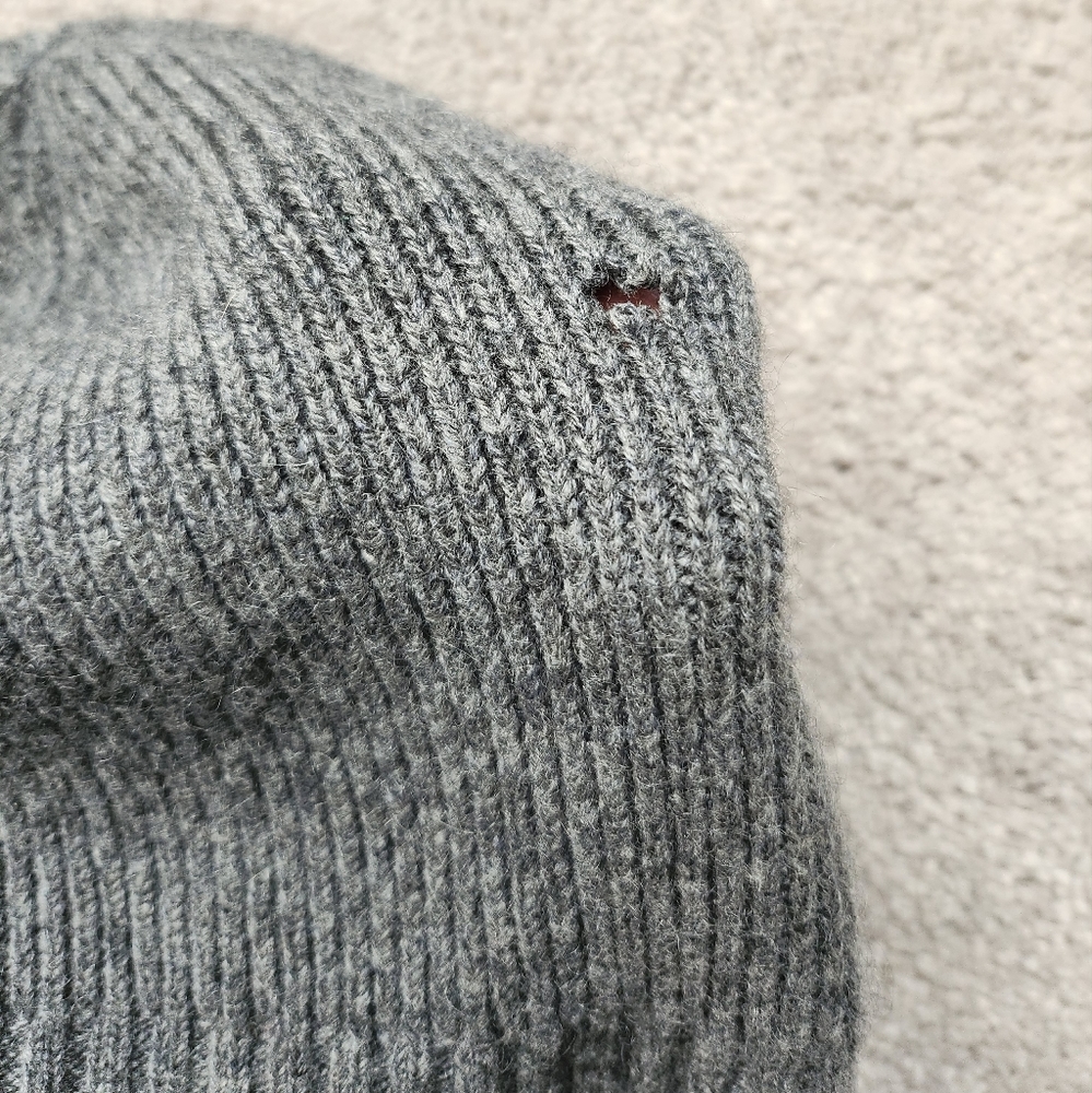 Burberry Cashmere Hat - Picture 4 of 4